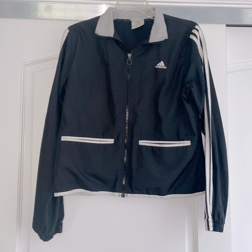 Medium Addis’s windbreaker!!
